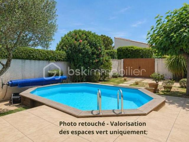 Maison familiale rénovée de 111,85 m² avec piscine, garage et atelier à Milhaud