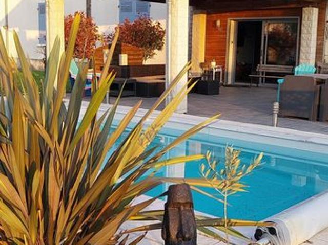 Maison familiale rénovée | Terrasse, jardin et piscine | Bonneuil Matours