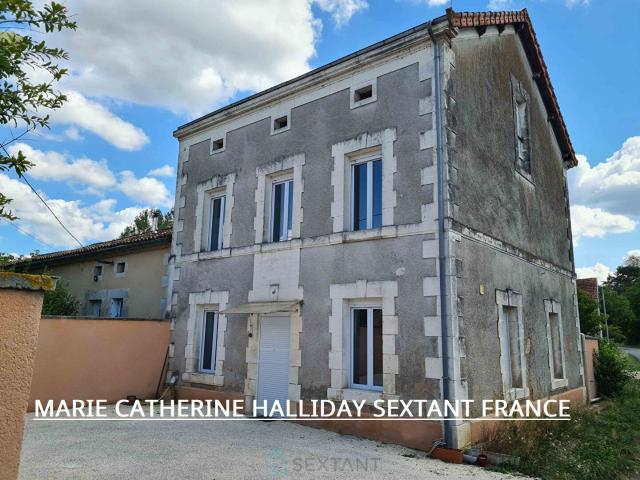 MAISON FAMILIALE RESTAUREE AVEC GOUT IDEALE POUR UNE FAMILLE