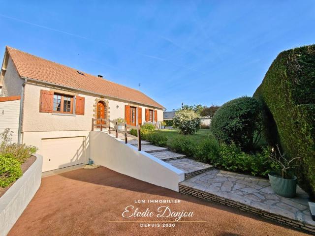 Maison familiale sur sous sol total – 4 chambres – Vie de plain pied – Secteur recherché proche Châteaudun