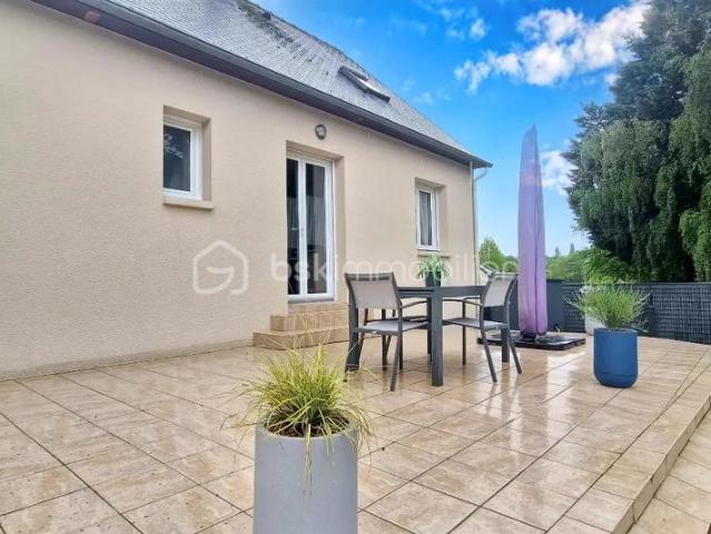 MAISON FAMILIALE SUR SOUS SOL COMPLET – TERRAIN ARBORÉ DE 720 M² – BEAUCÉ 35