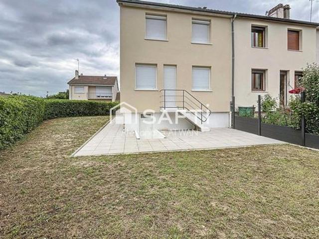 Maison familiale Située dans un quartiers particulièrement calme privilégié maison en EXCELLENT ETAT, entièrement rénovée