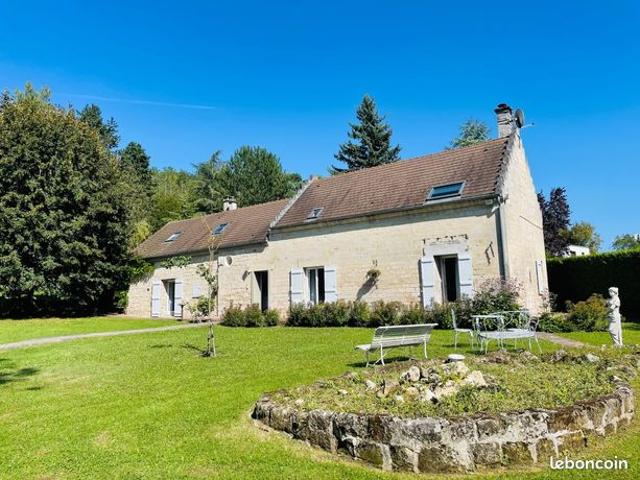 Maison familiale spacieuse | Jardin paysager 2000 m² sans vis à vis | Ambleny