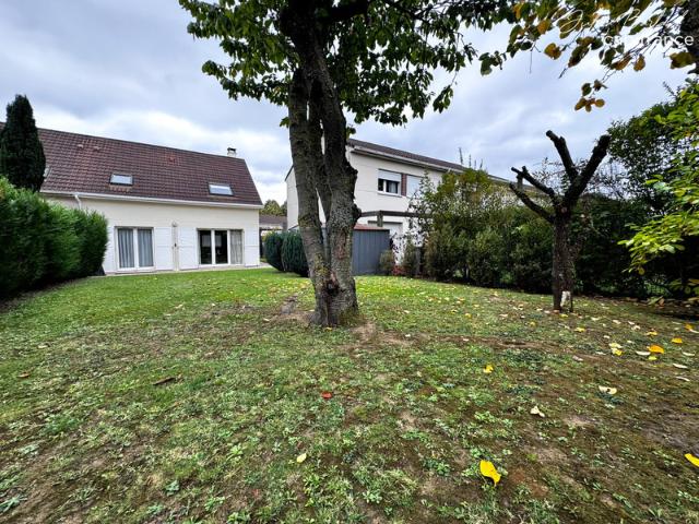 Maison familiale T4 à Mitry Mory sur un terrain de 325 m2