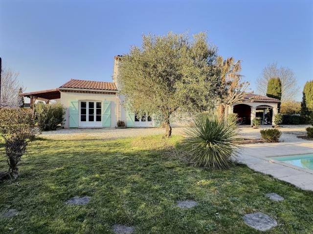 Maison familiale T5 194 m2 Espace de vie 90 m2 Piscine Terrain 2 500 m2 5 min Lavaur