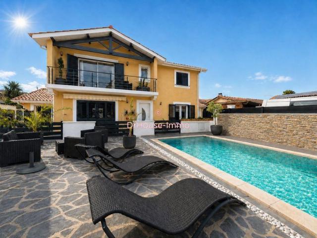 Maison familiale T7 avec piscine et dépendance Saint Vincent de Tyrosse