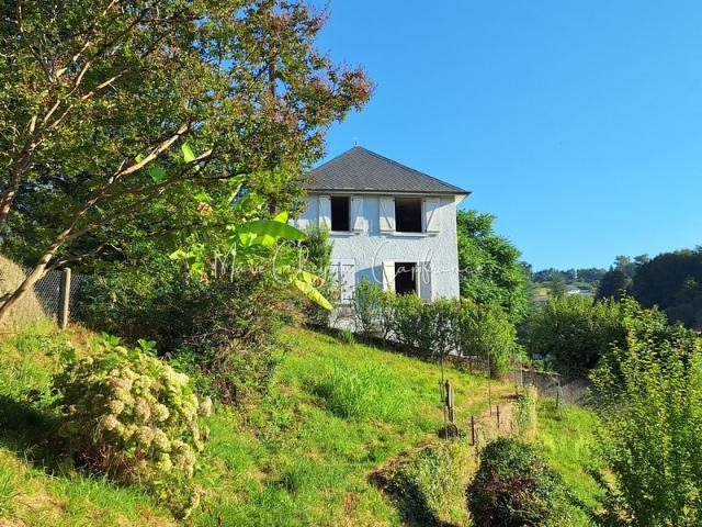 ? Maison familiale Terrasse et vue dominante à deux pas du centre ville– TULLE 19