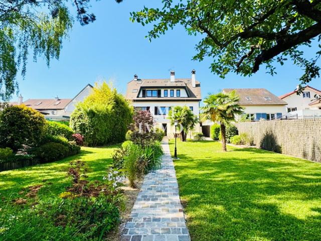 MAISON FAMILIALE VUE PANORAMIQUE SUR LE BOIS DE VERRIÈRES