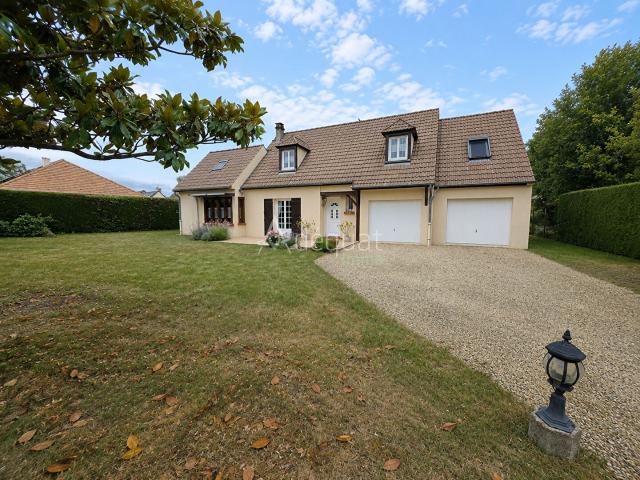 MAISON FAMILIALE VIARMES Grand jardin et double garage