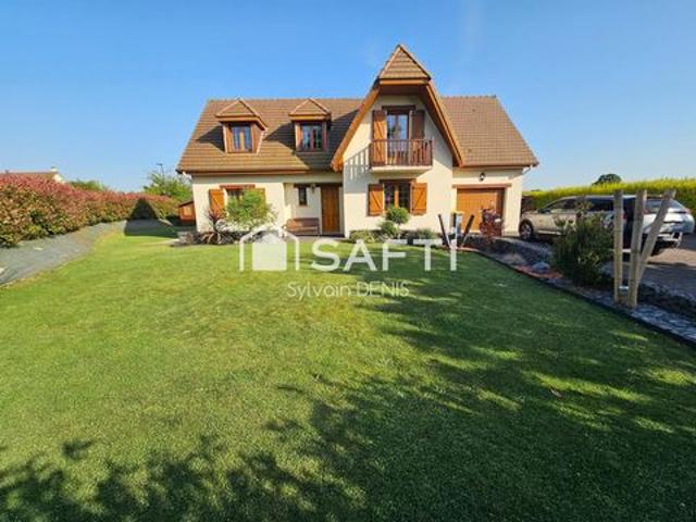 Maison familiale 145 m² de 5 chambres sur 907 m² de terrain