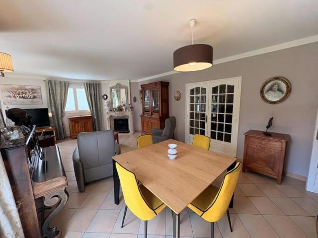 Maison familiale 145 m² – 4 chambres + bureau – Jardin 674 m² – Calme & exposition Sud