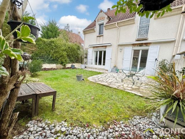 Maison familiale 145m2 4 chambres à Rungis garage + 2 pl