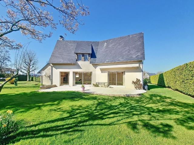 MAISON FAMILIALE