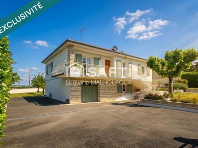 MAISON FAMILIALE 169 m² – 5 CHAMBRES – 2 LOGEMENTS POSSIBLES – TERRAIN 1530 m² – SANS VIS À VIS – VILLEBOIS LAVALETTE