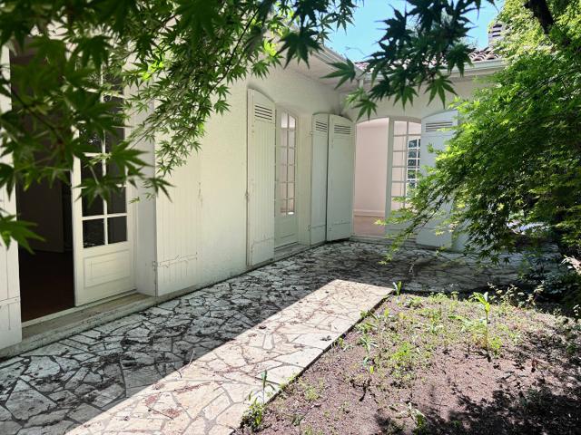 Maison familiale 180m2 + 65m2 de dépendance Proche La Gardette