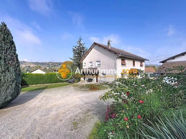 Maison familiale 190 m² avec dépendance à Saint Savin