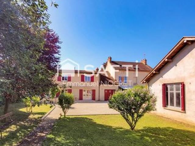 Maison familiale 199 m² profitant d’une belle situation à Genlis