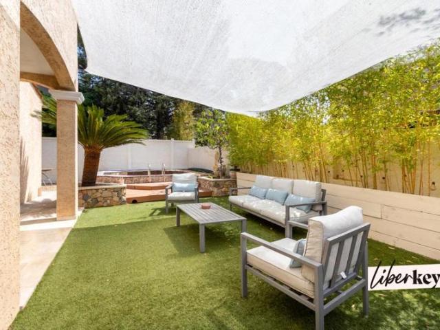 Maison familiale 108 m² – Jardin, piscine, garage et 3 stationnements – Toulon Sainte Musse ?