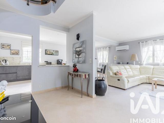 Maison familiale 10 pièces 220 m²