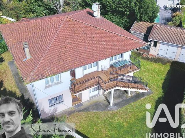 Maison familiale 10 pièces 232 m²