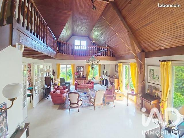 Maison familiale 10 pièces 233 m²