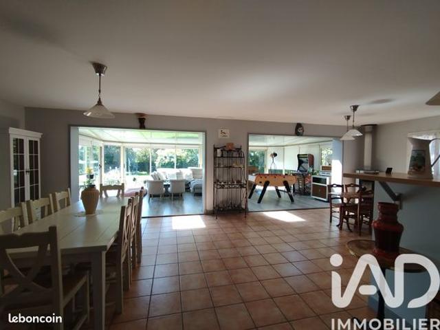 Maison familiale 10 pièces 255 m²