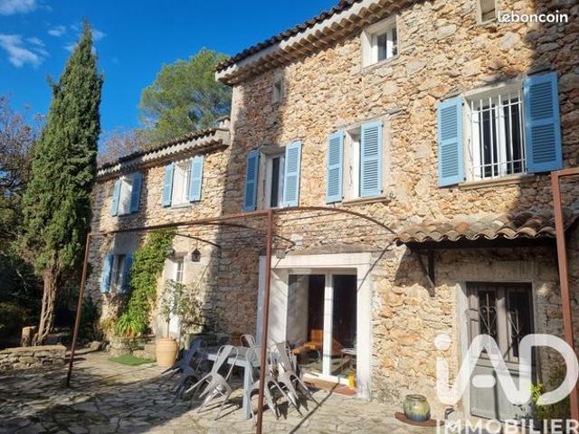 Maison familiale 10 pièces 286 m²