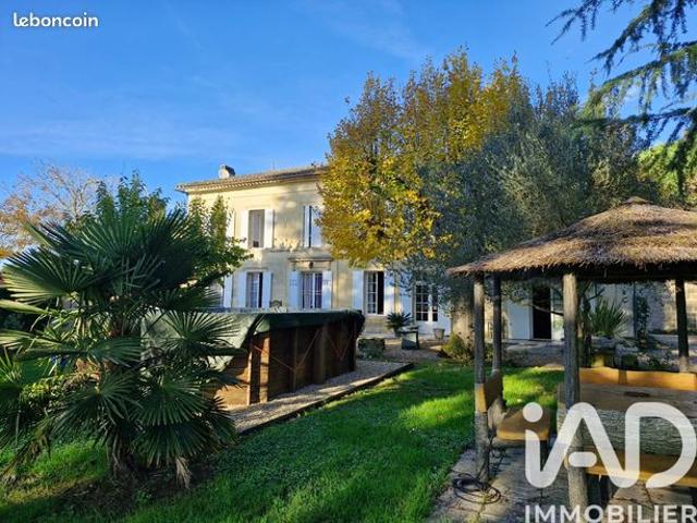Maison familiale 10 pièces 356 m²