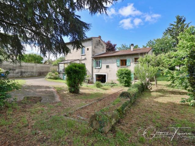 MAISON FAMILIALE – 128 m² – 7 PIÈCES – 5 CHAMBRES – TERRAIN 1 508 m² – RIVE DE GIER