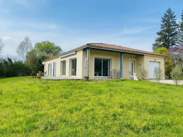 Maison familiale 130 m² avec grande pièce de vie 130m² Vers