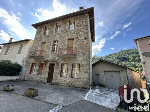 Maison familiale 13 pièces 215 m²
