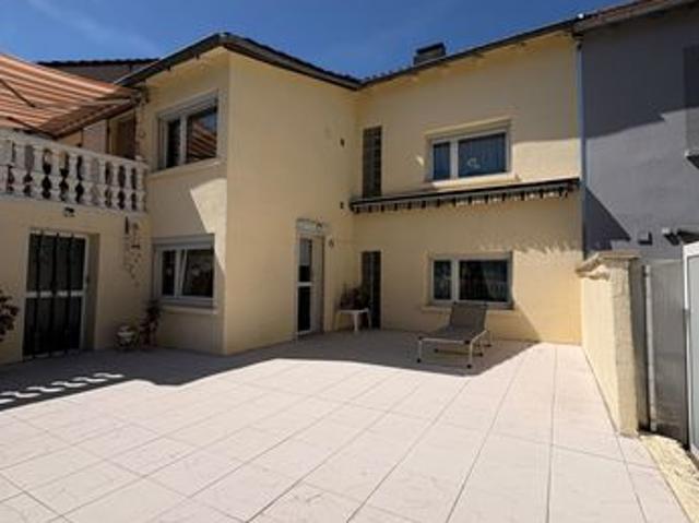 Maison familiale 13 pièces 215 m²
