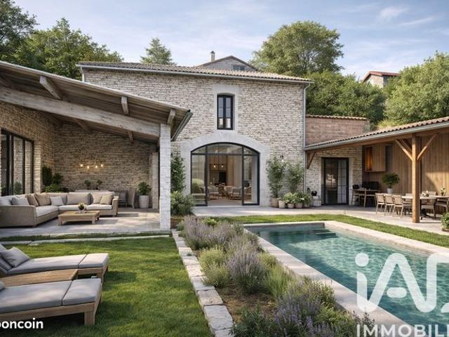 Maison familiale 1 pièce 200 m²