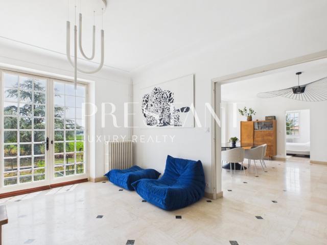 Maison familiale 251 m² 6 chambres vue dégagée 251m² Orthevielle