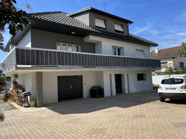 Maison familiale 296 m2 Piscine 2 logements Secteur re