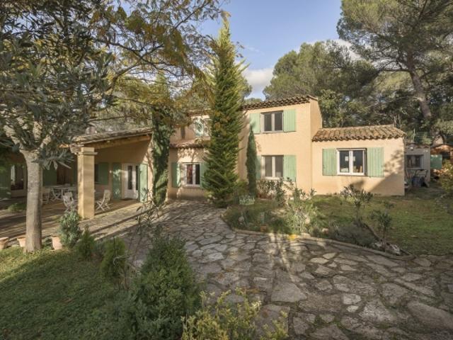 Maison familiale 200 m² dans un parc arboré exceptionnel secte