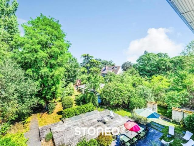 Maison familiale 327m², 10 pièces, terrain 1700m², Rueil Malmaison Centre/Bois Préau
