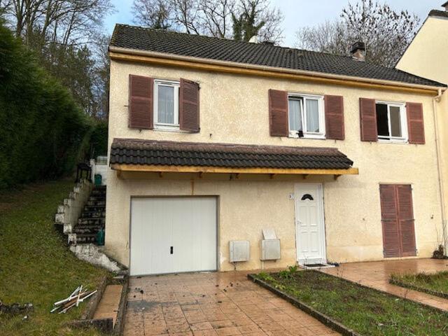 Maison familiale 3 chambres avec garage !