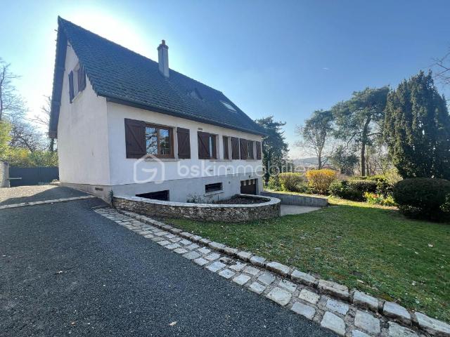 Maison familiale 3 chambres avec sous sol total