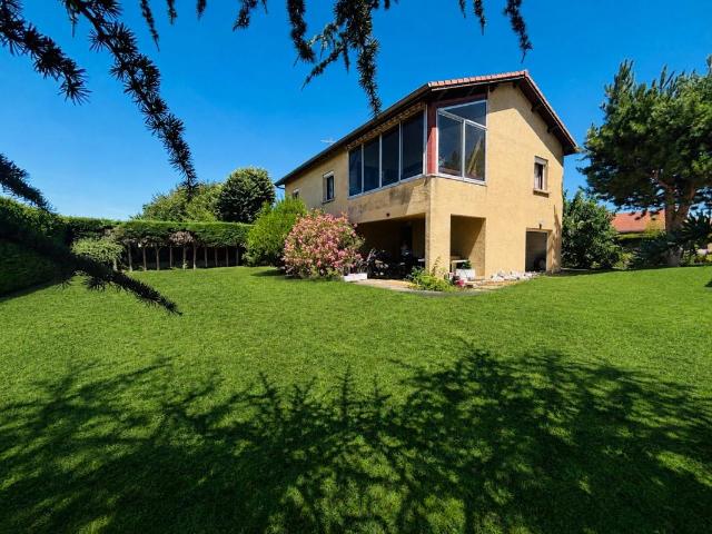 MAISON FAMILIALE