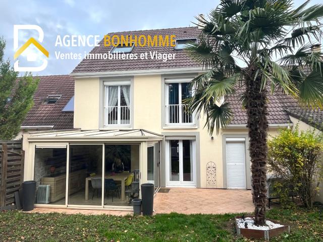 Maison familiale 4 /5 chambres Mantes la Ville