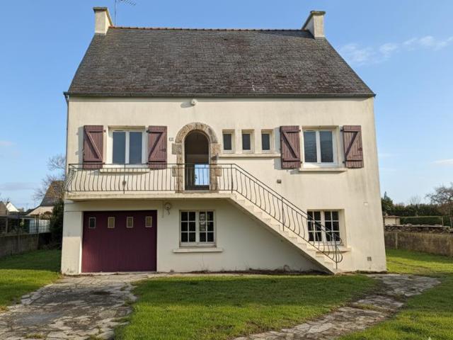 Maison familiale 4 ch proche bourg de Plomeur