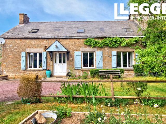 Maison familiale 4 chambres avec belles pièces à vivre, dépendances et jardin superbe