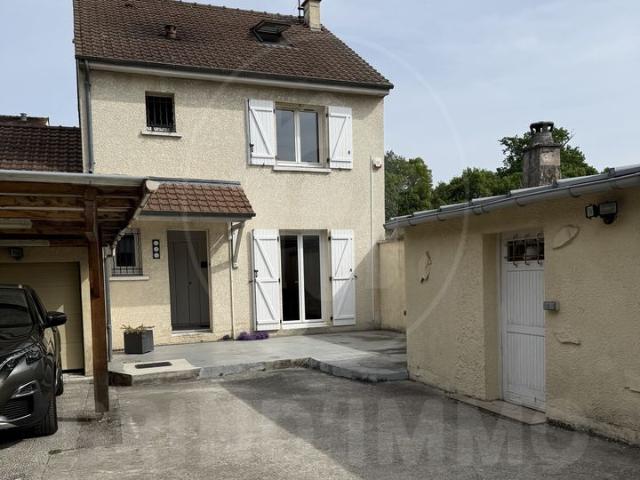 Maison familiale 4 chambres Environnement privilégié et