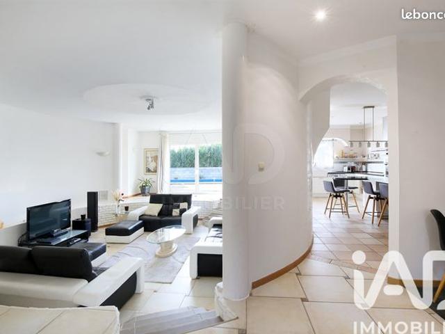 Maison familiale 4 pièces 154 m²