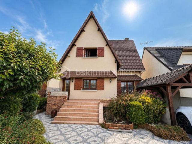 Maison familiale 4 pièces – 3 chambres – Terrain de plus de 440 m²