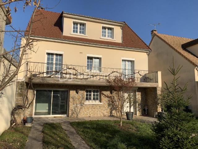 Maison familiale 5 chambres – 175 m² / 733 m²