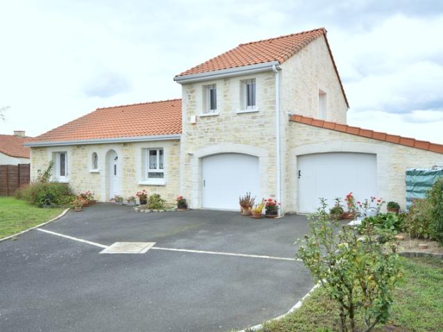 Maison familiale 5 chambres, au LANDREAU 44