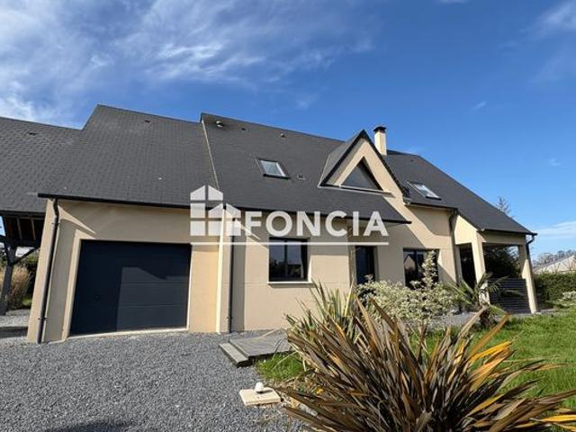 Maison familiale 5 chambres avec vie de plain pied – Centre ville – 2000 m² de terrain – Saint Pierre en Auge
