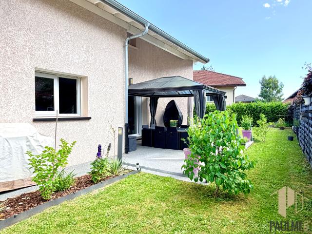 Maison familiale 5 chambres avec jardin et garage à SEGNY Proche Genève